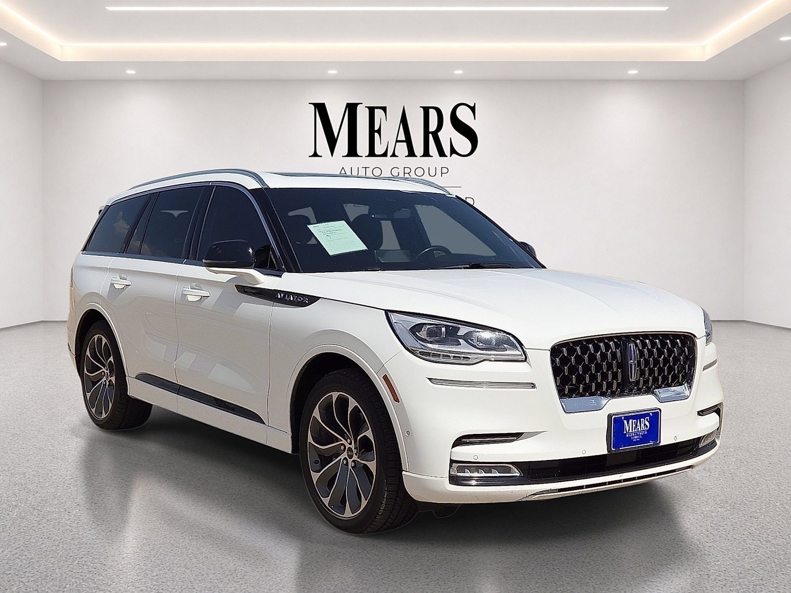 Used 2020 Lincoln Aviator Grand Touring w/ Equipment Group 302A AWD/4WD image 7