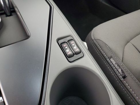 Used 2026 Subaru Crosstrek 2.0i Premium image 17