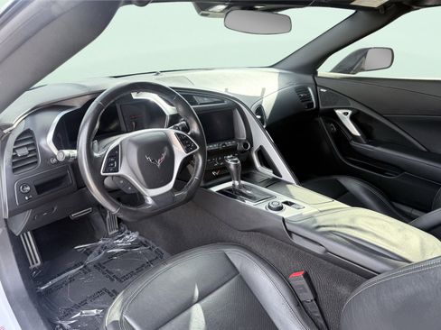 Used 2017 Chevrolet Corvette Stingray Coupe w/ Carbon Flash Badge Package image 28