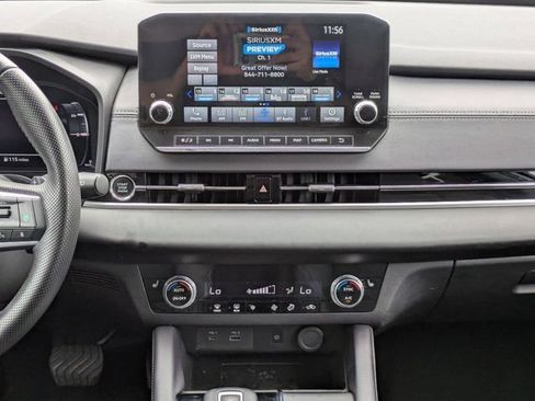 Used 2024 Mitsubishi Outlander SE FWD image 19