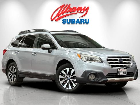 Used 2017 Subaru Outback 2.5i Limited AWD/4WD image 2