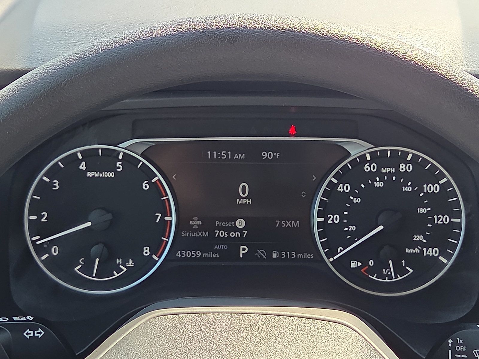 Used 2025 Nissan Rogue S AWD/4WD image 23