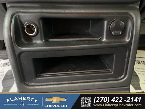 Used 2005 GMC Sierra 2500 SLE w/ Heavy-Duty Power Package image 28