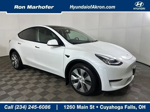 Used 2021 Tesla Model Y Long Range image 1