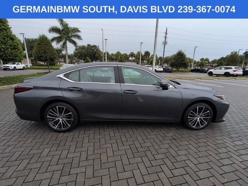 Used 2024 Lexus ES 350 w/ Premium Package FWD image 4