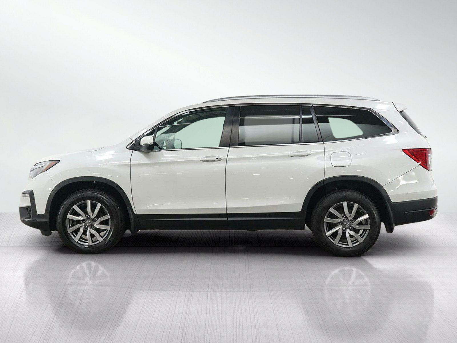 Used 2021 Honda Pilot Black Edition image 2