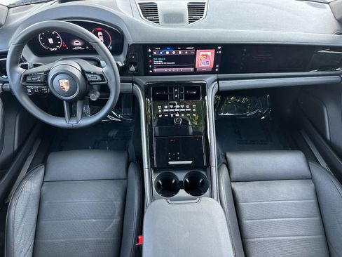 Certified 2025 Porsche Panamera 4 AWD/4WD image 6