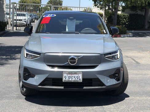 Certified 2023 Volvo C40 P8 Recharge Plus w/ Climate Package AWD/4WD image 2