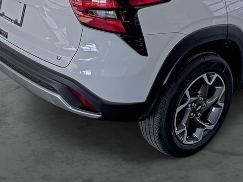 Used 2025 Chevrolet Trax LT w/ Driver Confidence Package image 13