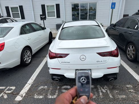 Used 2025 Mercedes-Benz CLA 35 AMG 4MATIC image 4