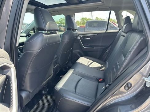 Used 2019 Toyota RAV4 Limited w/ Advanced Technology Package image 12