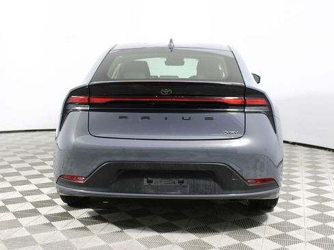 Used 2024 Toyota Prius LE image 29