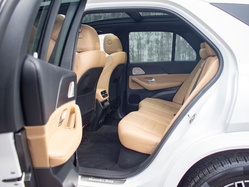 Used 2024 Mercedes-Benz GLE 450e 4MATIC image 33