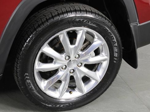 Used 2015 Jeep Cherokee Limited FWD image 12