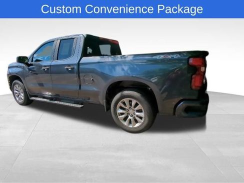 Used 2020 Chevrolet Silverado 1500 Custom w/ Custom Value Package AWD/4WD image 4