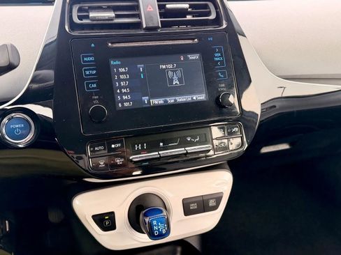 Used 2016 Toyota Prius Two image 12