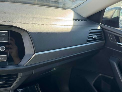 Used 2019 Volkswagen Jetta S image 16