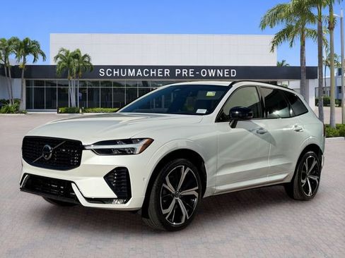 Used 2024 Volvo XC60 B5 Ultimate w/ Protection Package Premier AWD/4WD image 3