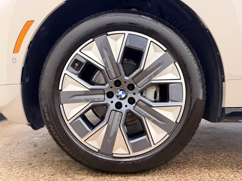 Used 2026 BMW iX xDrive45 AWD/4WD image 26