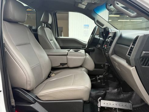Used 2018 Ford F550 4x4 Regular Cab Super Duty image 28