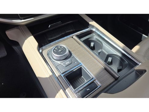 Used 2024 Ford Expedition Max Limited RWD image 32