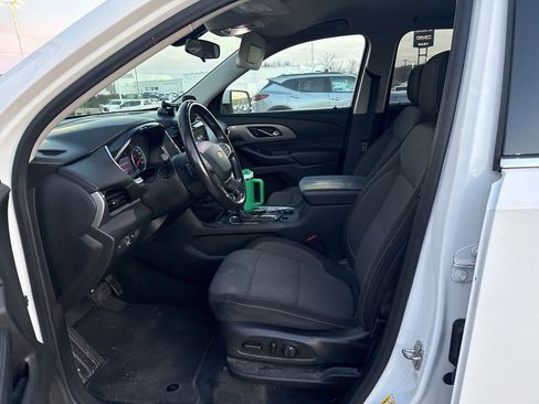 Used 2020 Chevrolet Traverse LT image 6