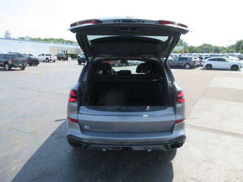 Used 2024 BMW X5 xDrive40i w/ M Sport Package AWD/4WD image 10
