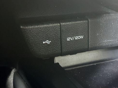 Used 2020 Toyota Camry SE FWD image 25