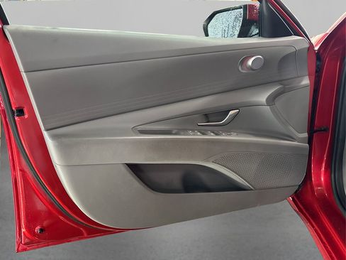 Used 2021 Hyundai Elantra SEL image 23