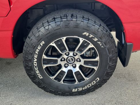Used 2021 Nissan Titan SV w/ SV Convenience Package AWD/4WD image 11