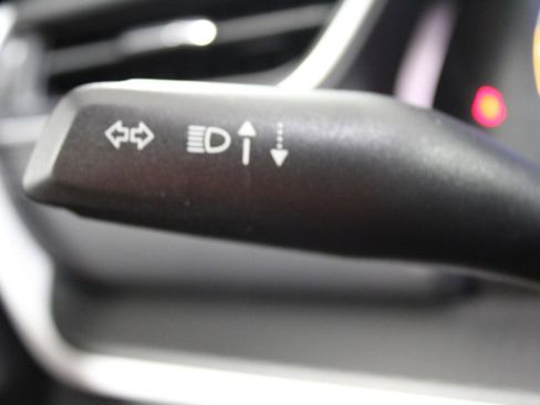 Used 2023 Jeep Grand Cherokee L Laredo image 38