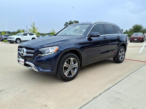 Used 2019 Mercedes-Benz GLC 300 image 2