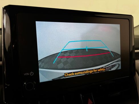 Used 2026 Toyota Corolla Cross LE AWD/4WD image 18