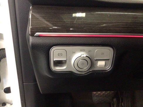 Used 2020 Mercedes-Benz GLE 350 4MATIC image 27