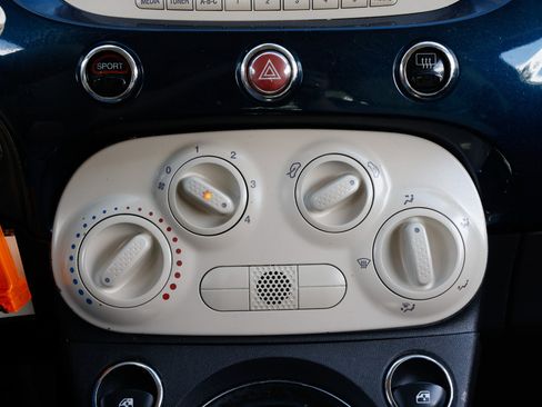 Used 2013 FIAT 500 Pop image 28