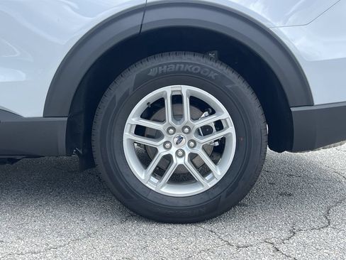 New 2026 Ford Explorer Active RWD image 25