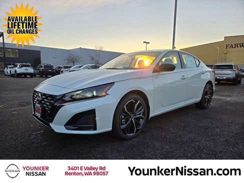 New 2025 Nissan Altima 2.5 SR w/ SR Premium Package image 1