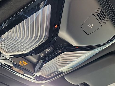 Used 2024 BMW X5 xDrive40i w/ Parking Assistance Package image 24