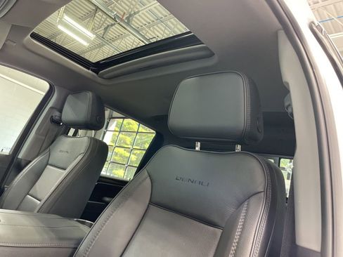 Used 2025 GMC Sierra 2500 Denali w/ Denali Reserve Package AWD/4WD image 31
