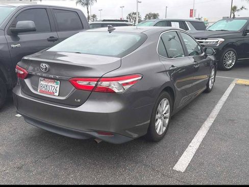 Used 2019 Toyota Camry LE w/ Carpet Mat Package FWD image 2
