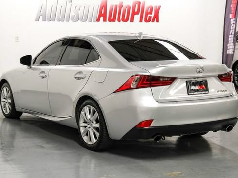 Used 2016 Lexus IS 200t RWD image 10