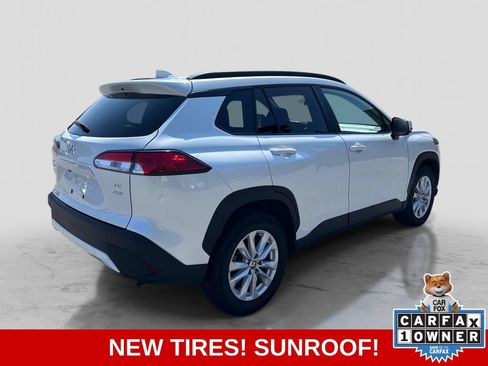 Used 2024 Toyota Corolla Cross LE w/ Moonroof Package AWD/4WD image 6