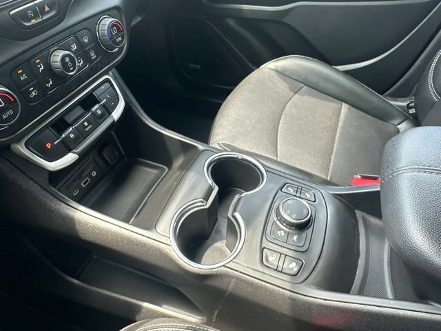 Used 2023 GMC Terrain SLT w/ Infotainment Package II AWD/4WD image 23