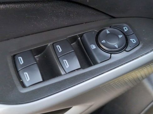 Certified 2024 Chevrolet Trax RS w/ Sunroof Package FWD image 20