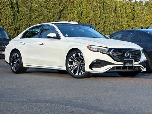 Certified 2025 Mercedes-Benz E 350 4MATIC Sedan image 2