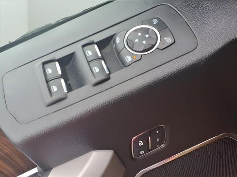 Used 2016 Ford F150 Lariat w/ Equipment Group 502A Luxury image 16