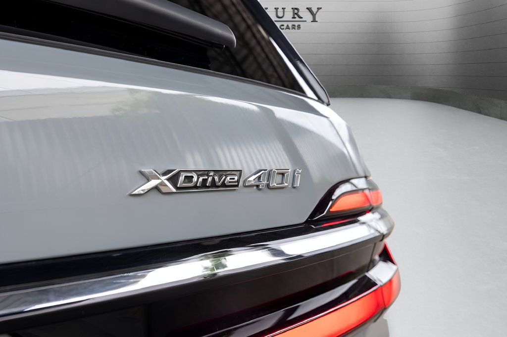Used 2023 BMW X7 xDrive40i w/ Executive Package AWD/4WD image 22