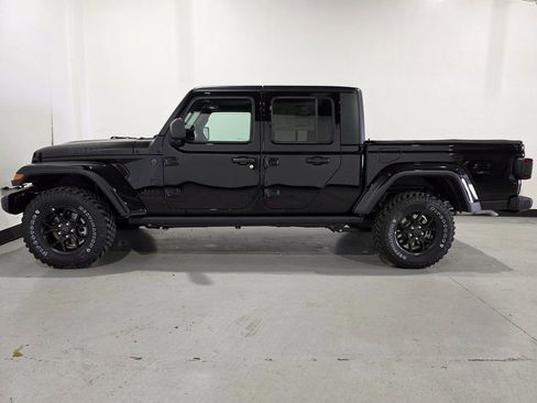 New 2025 Jeep Gladiator Sport AWD/4WD image 15