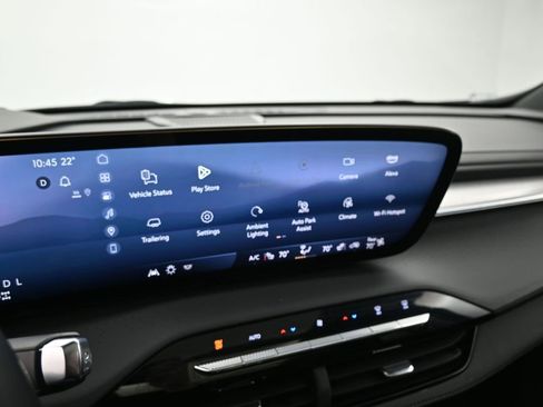 Used 2025 Buick Enclave Avenir w/ Super Cruise Package AWD/4WD image 13