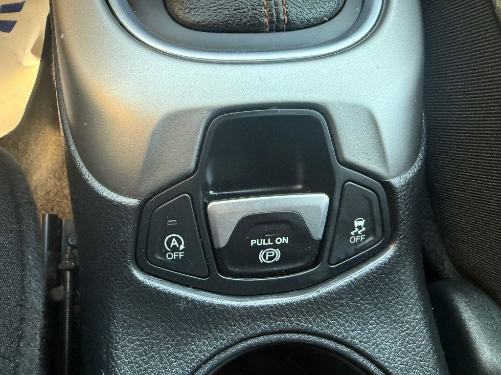 Used 2021 Jeep Compass Latitude w/ Convenience Group AWD/4WD image 20